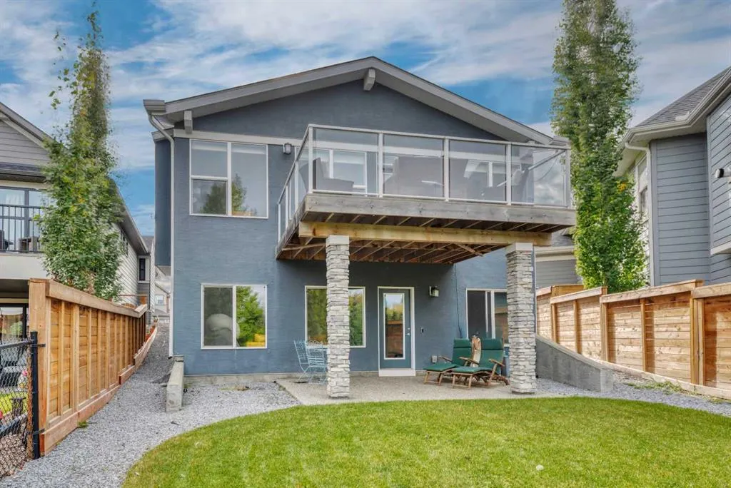 32 Walden Place SE