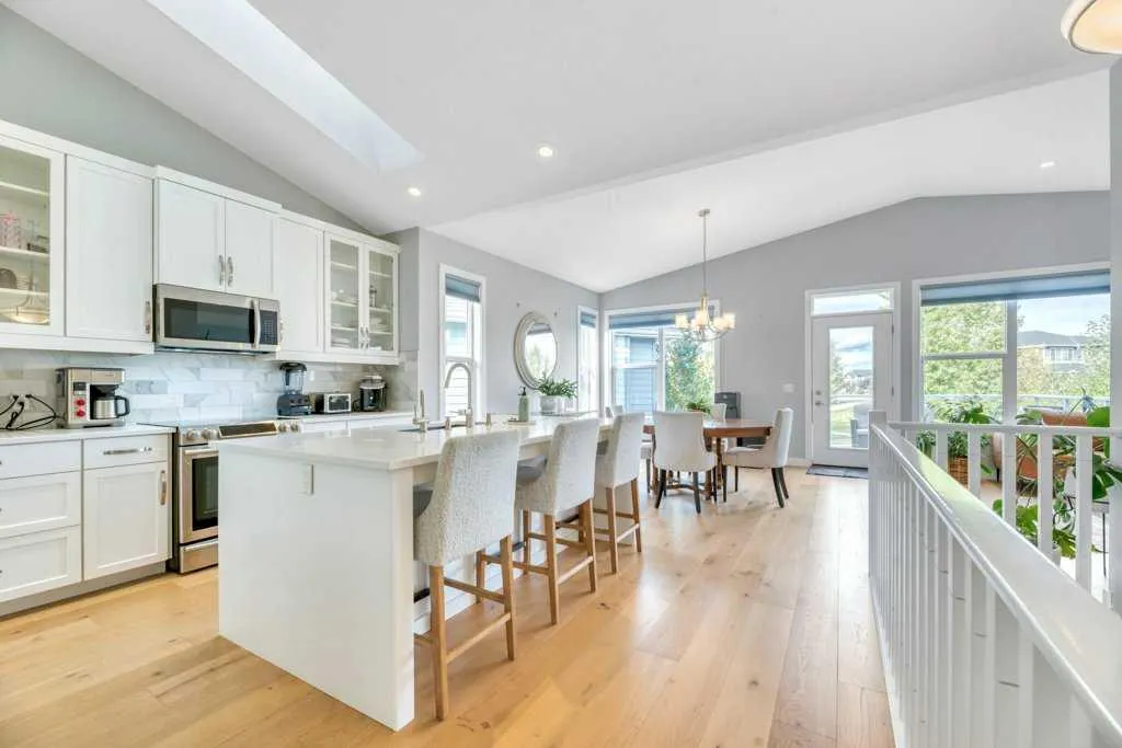 32 Walden Place SE