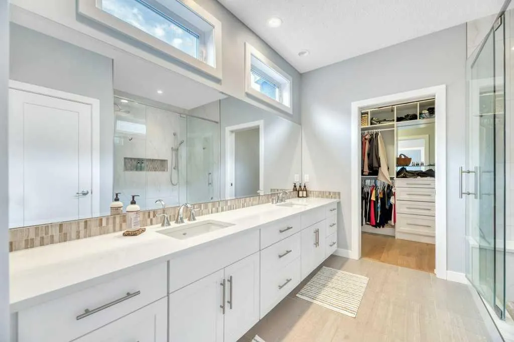 32 Walden Place SE