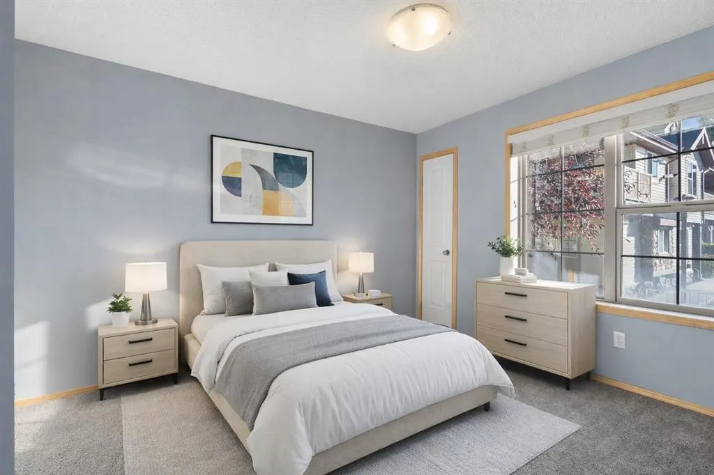 23 Everridge Square SW #104