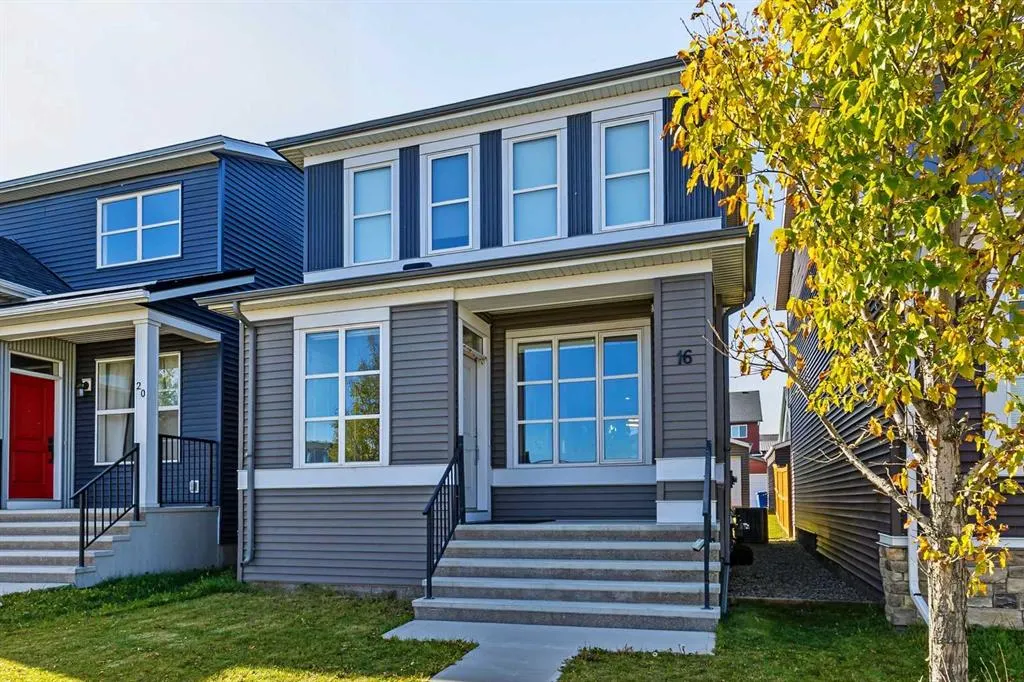 16 Howse Crescent NE