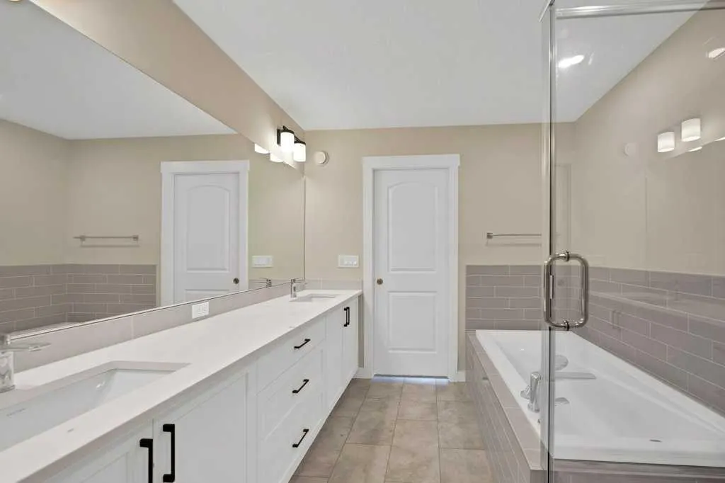 846 Chelsea Village S