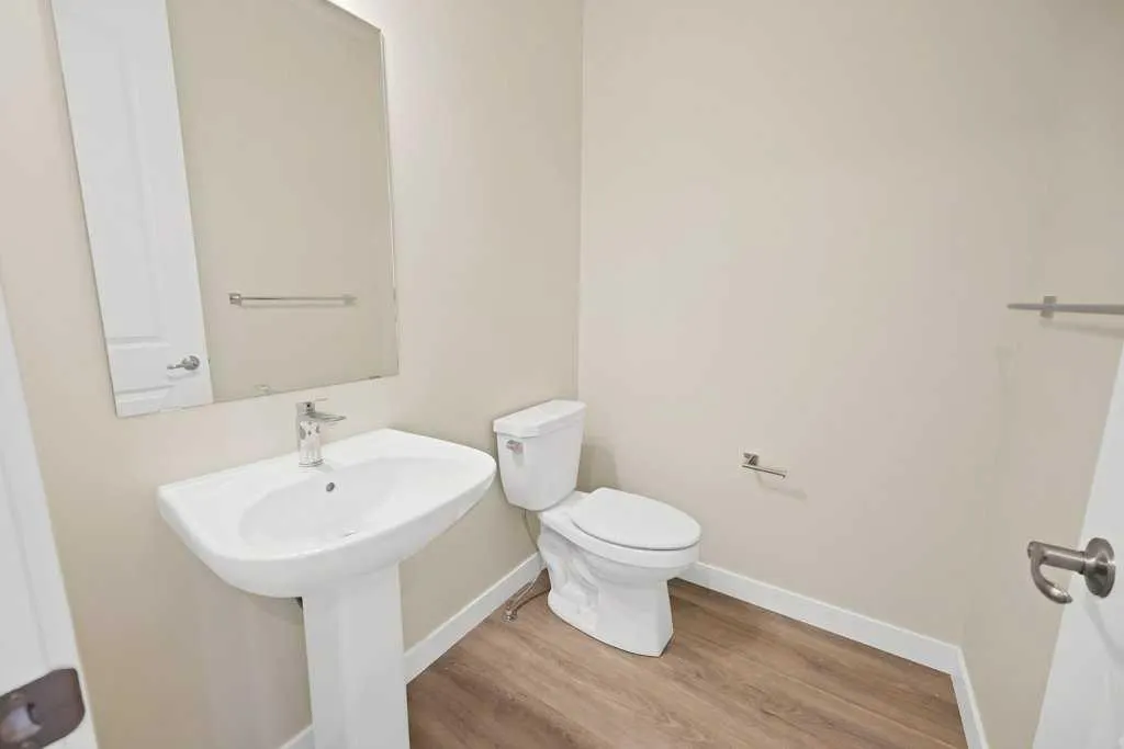 846 Chelsea Village S
