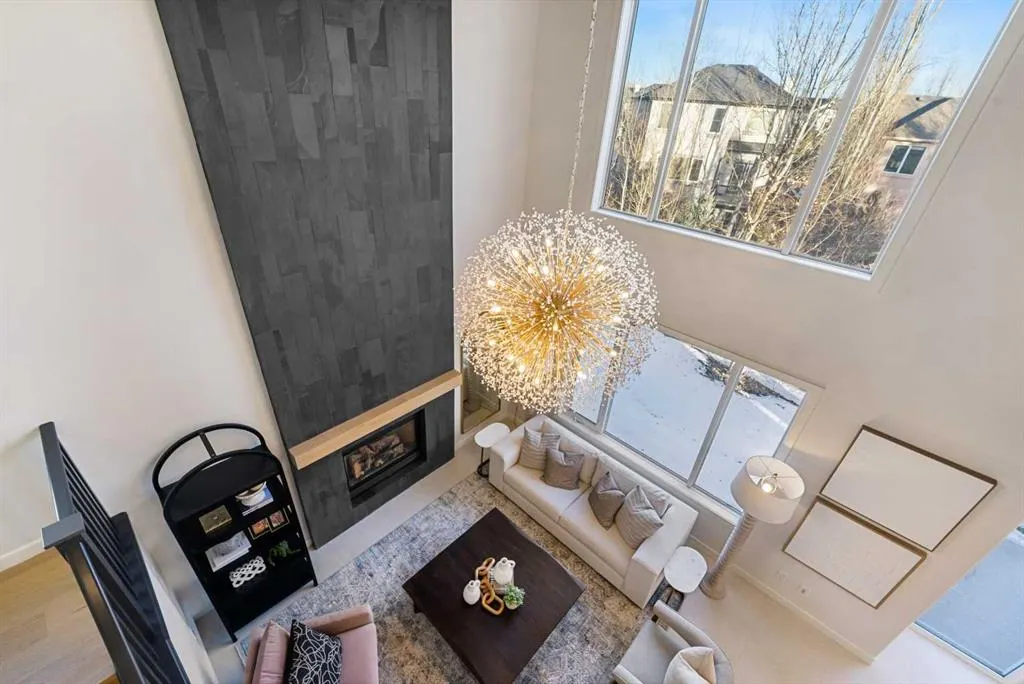 125 Discovery Place SW