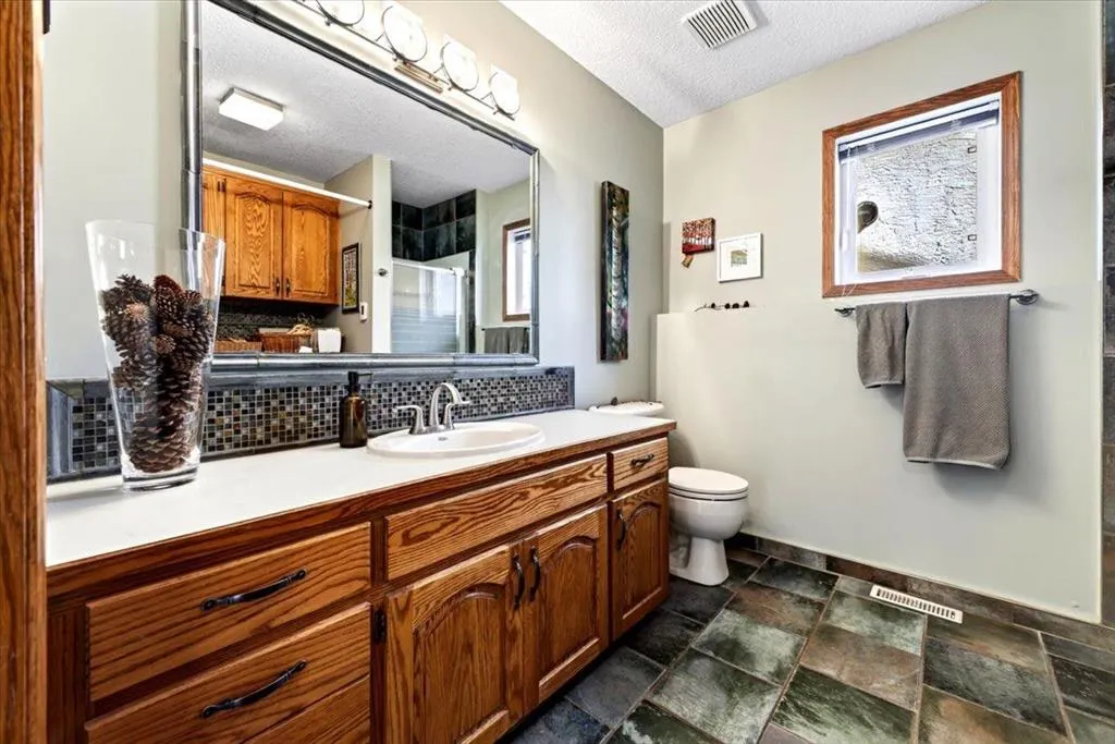 5 Sunset Crescent