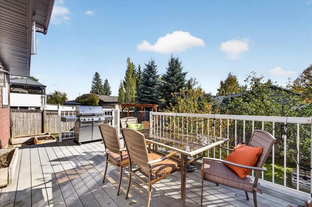 5 Sunset Crescent