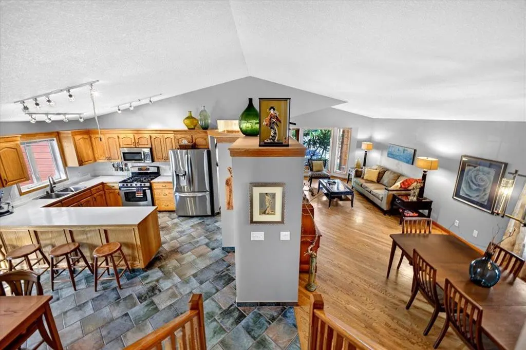 5 Sunset Crescent