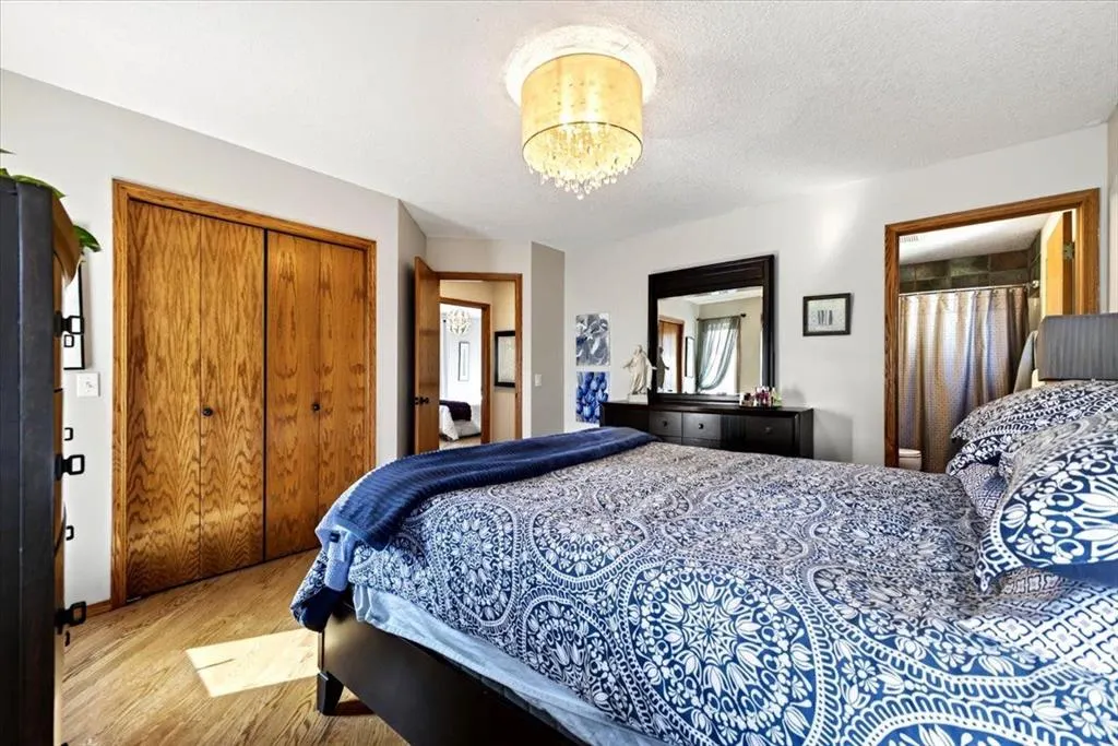5 Sunset Crescent