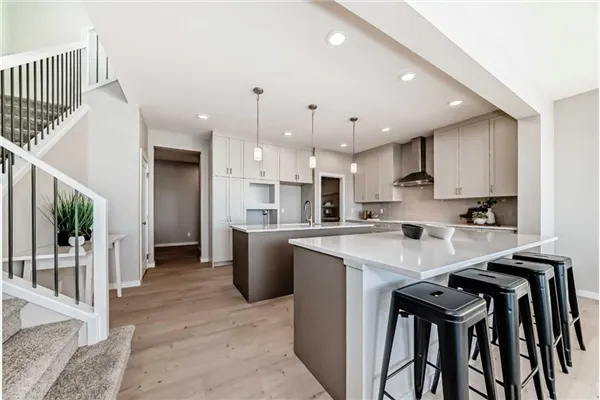 153 Rangeview Path SE