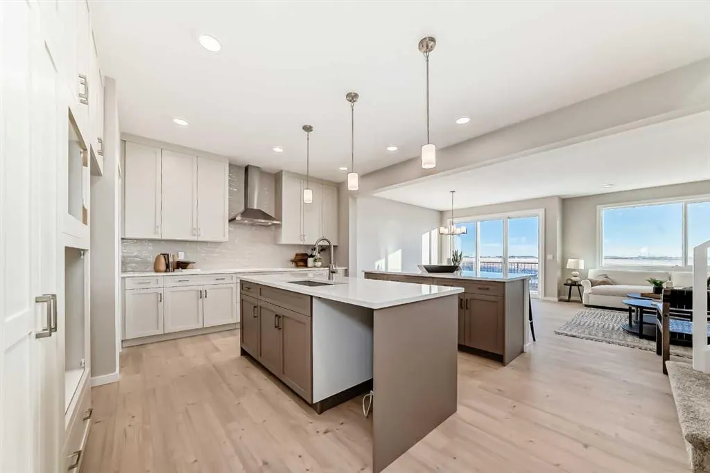 153 Rangeview Path SE