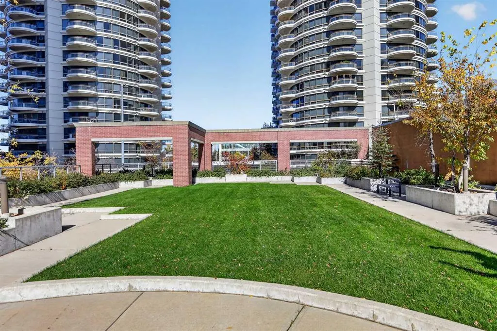650 10 Street SW #2001
