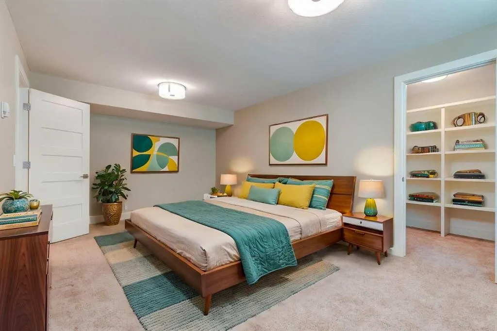 305 Spyglass Way