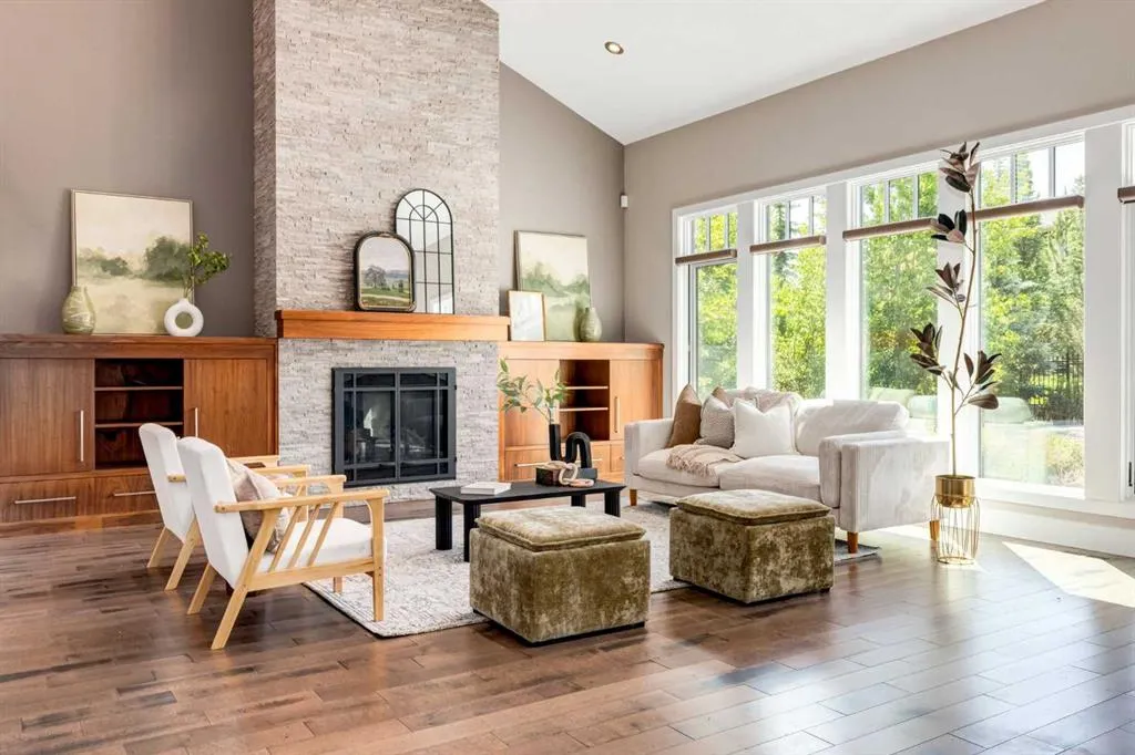305 Spyglass Way