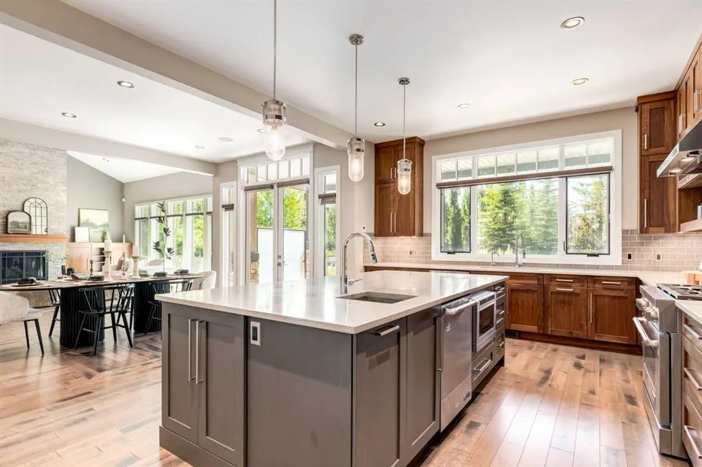305 Spyglass Way