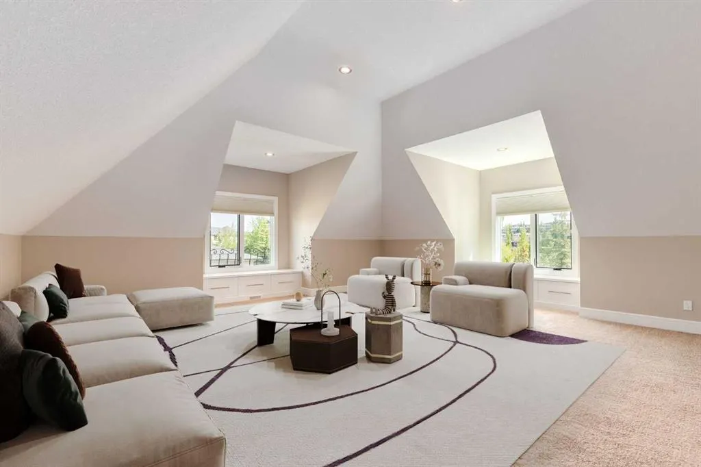 305 Spyglass Way