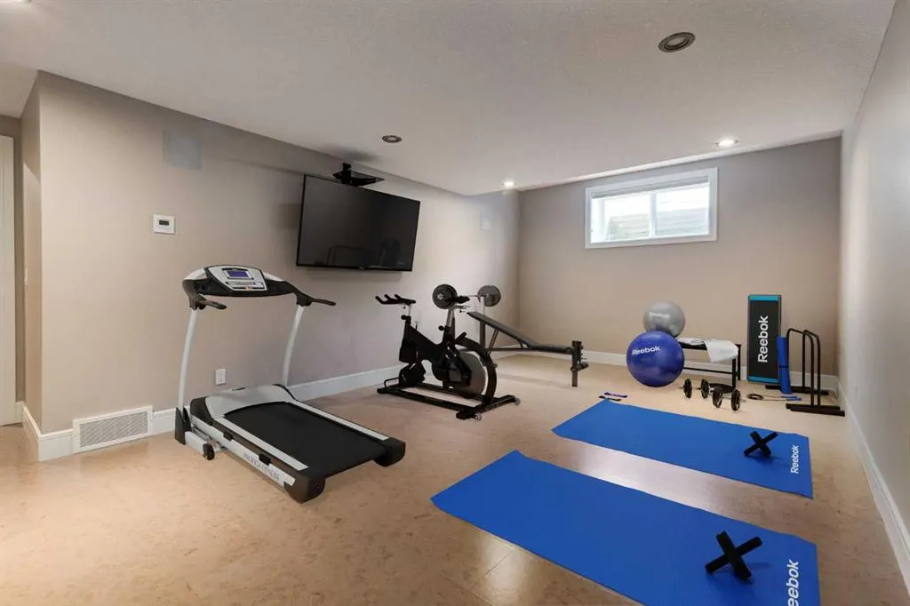 305 Spyglass Way