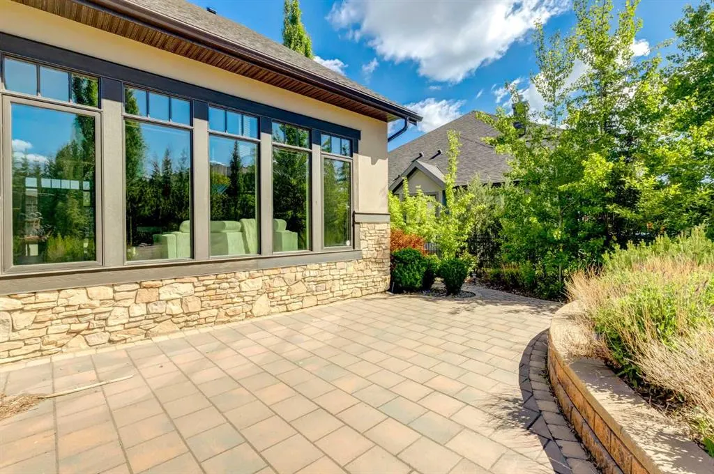 305 Spyglass Way