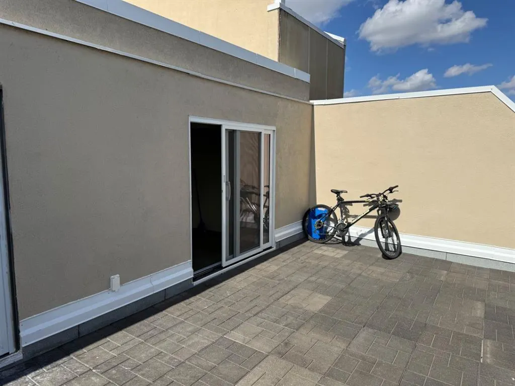 21 Berkeley Place W #921