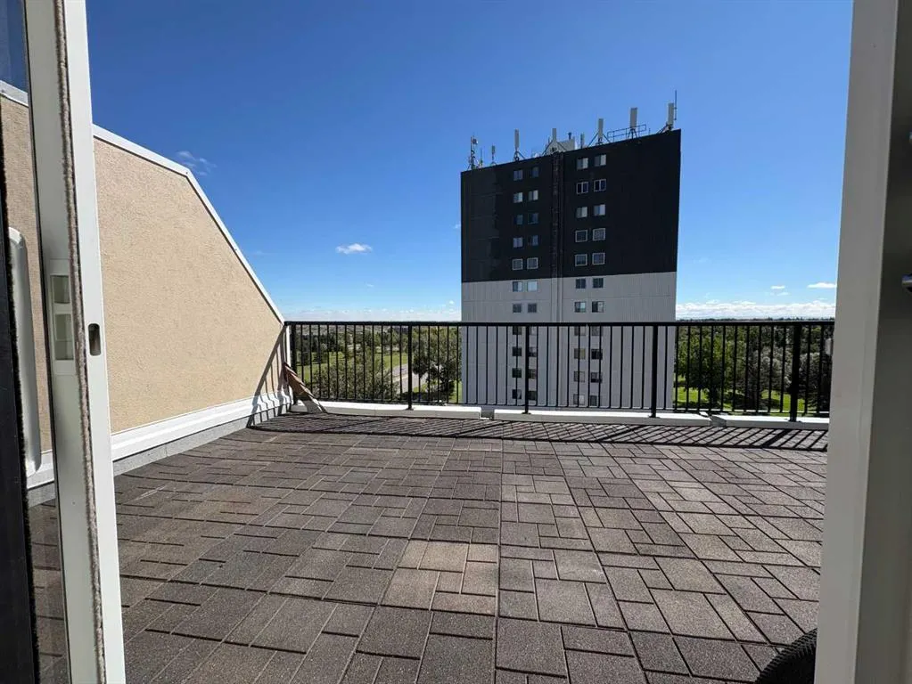 21 Berkeley Place W #921