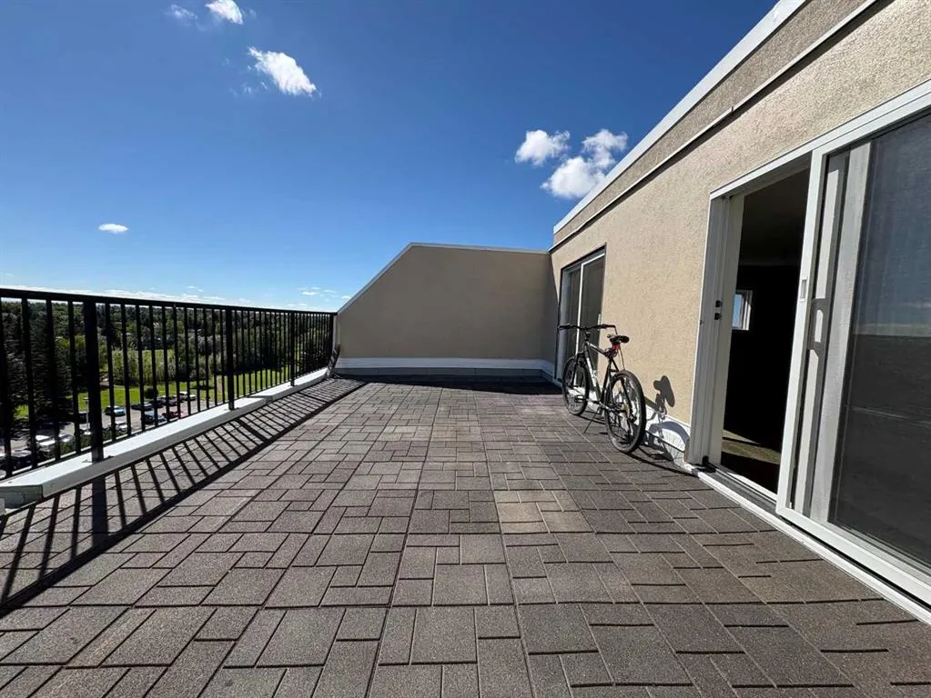 21 Berkeley Place W #921
