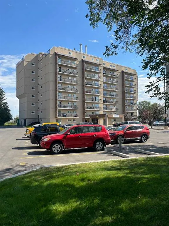 21 Berkeley Place W #921