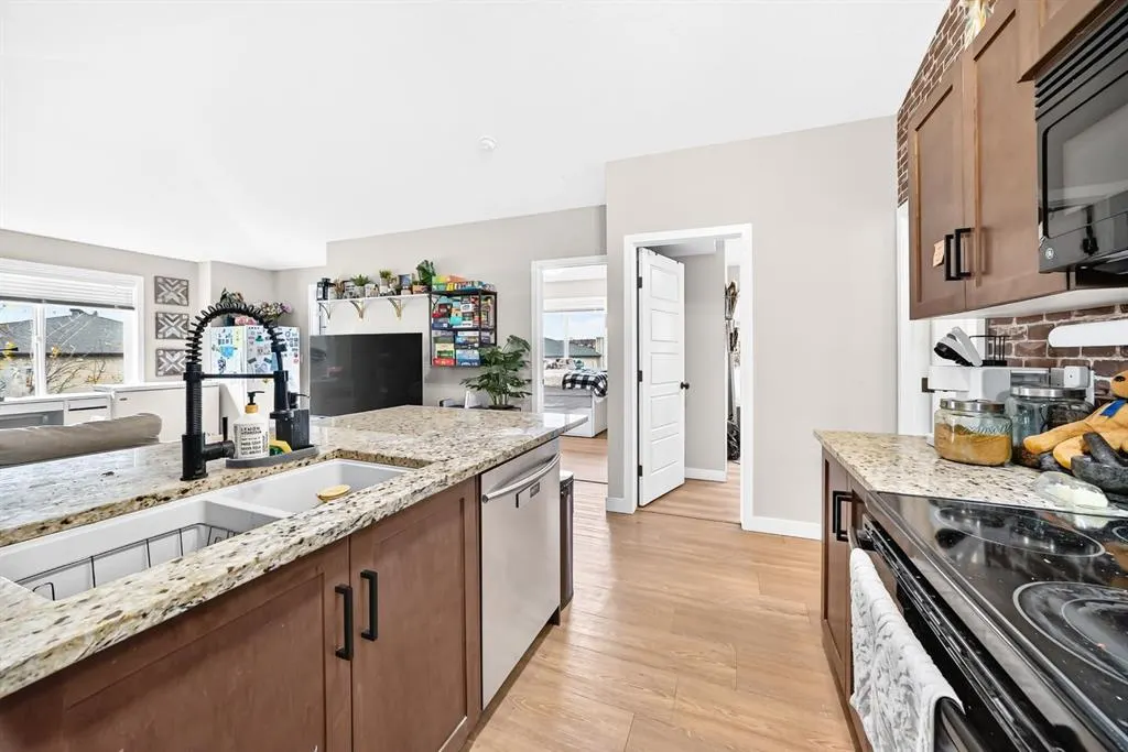 2781 Chinook Winds Drive SW #5205
