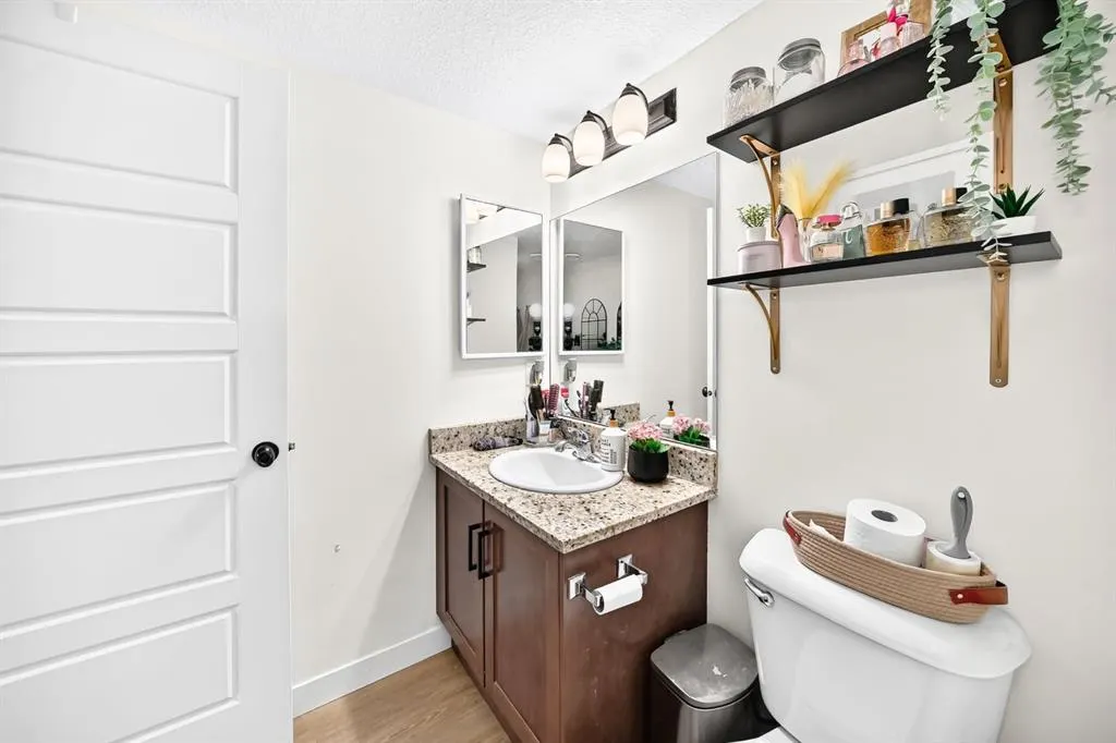 2781 Chinook Winds Drive SW #5205