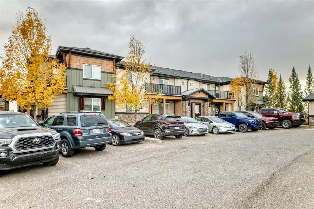 2781 Chinook Winds Drive SW #5205