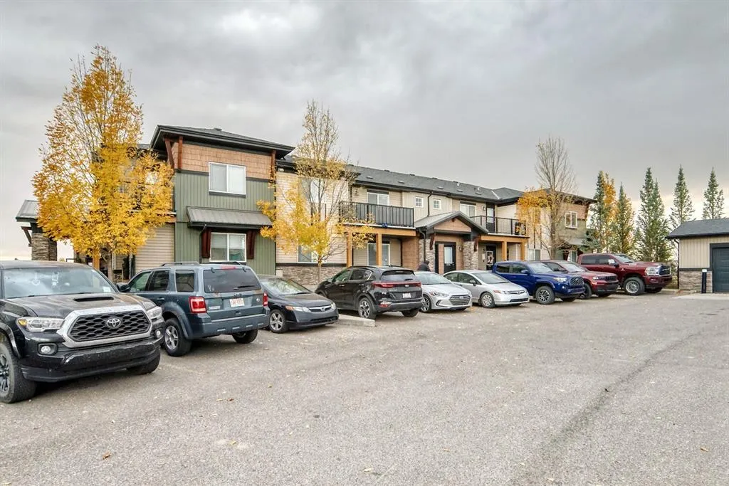 2781 Chinook Winds Drive SW #5205
