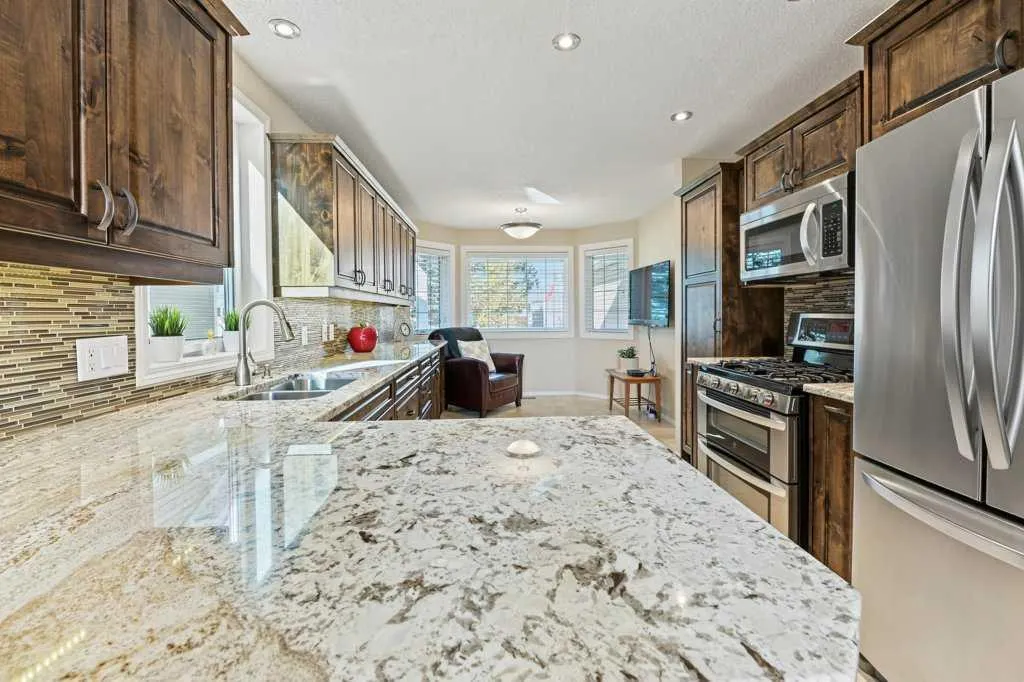 51 Douglasbank Gardens SE