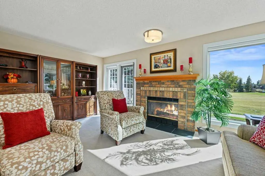 51 Douglasbank Gardens SE