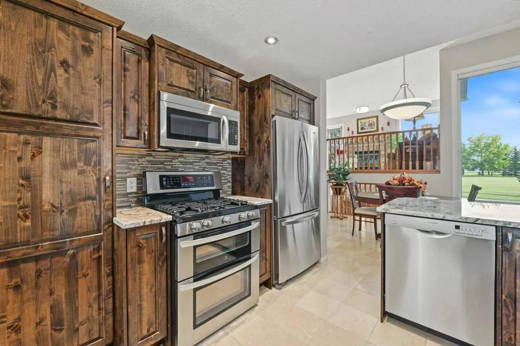 51 Douglasbank Gardens SE