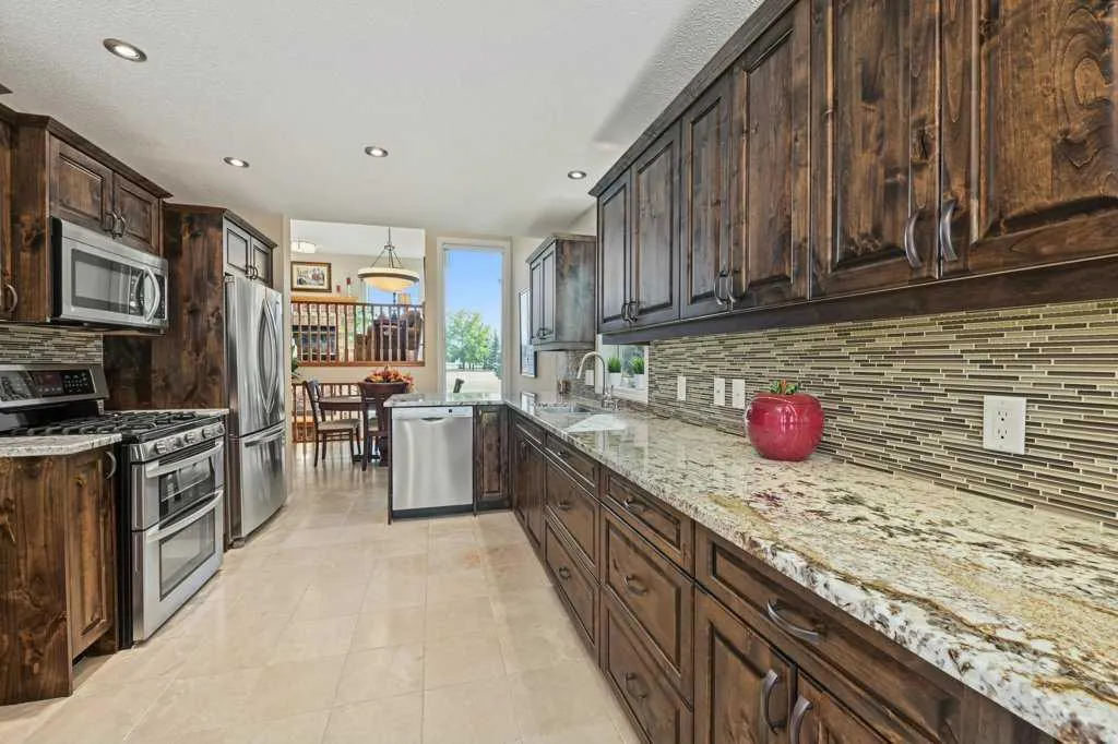 51 Douglasbank Gardens SE