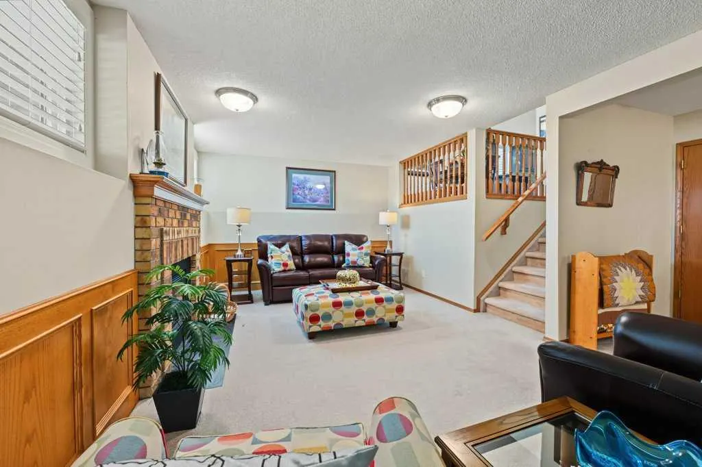 51 Douglasbank Gardens SE