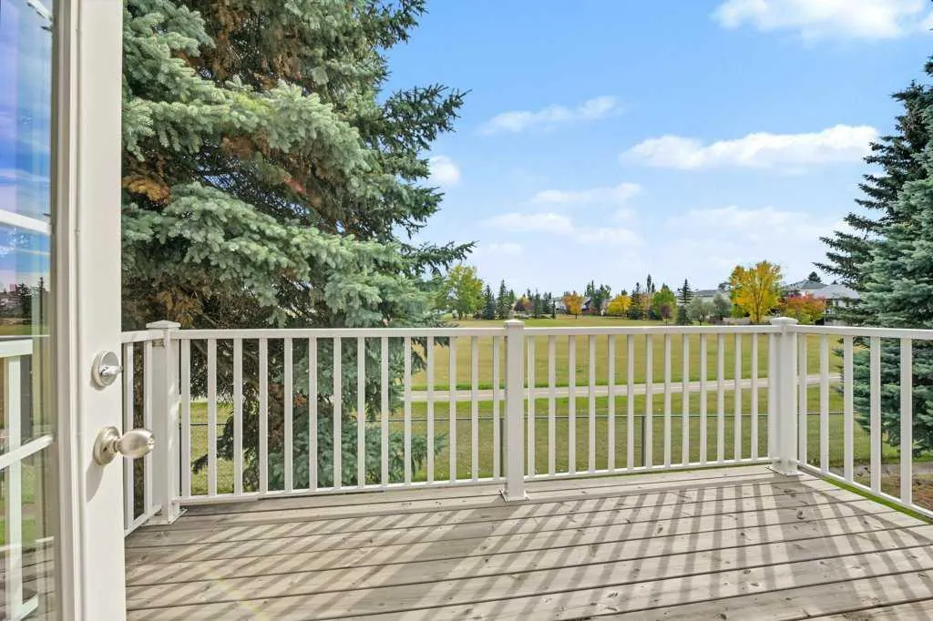 51 Douglasbank Gardens SE