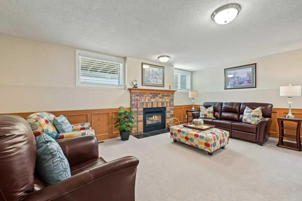51 Douglasbank Gardens SE