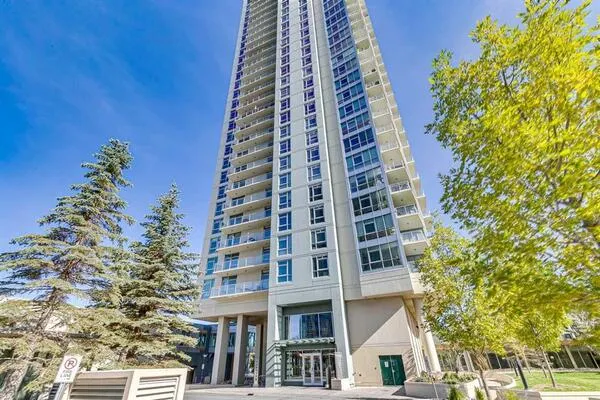 99 Spruce Place SW