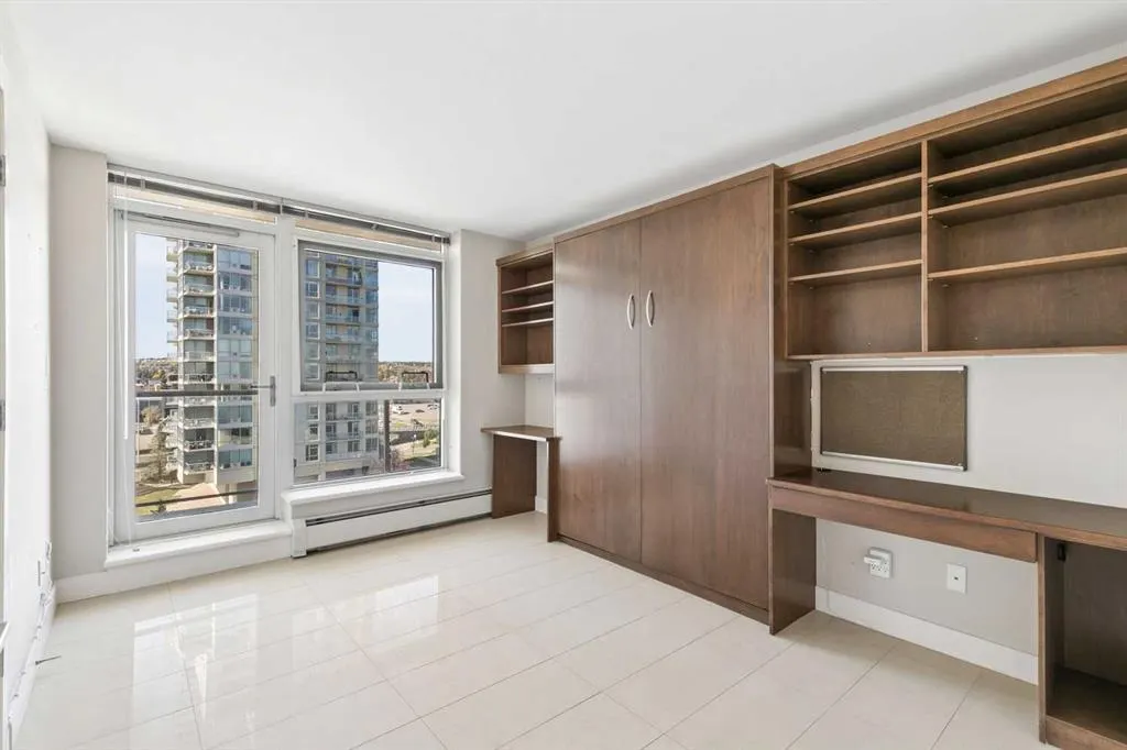 99 Spruce Place SW #706