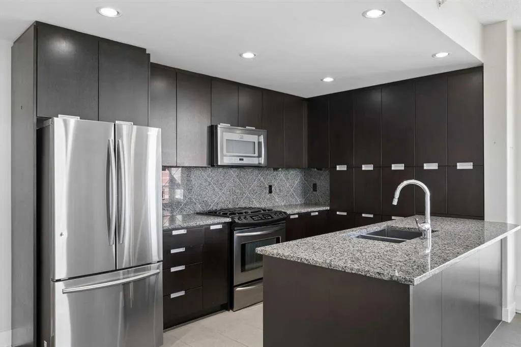 99 Spruce Place SW #706
