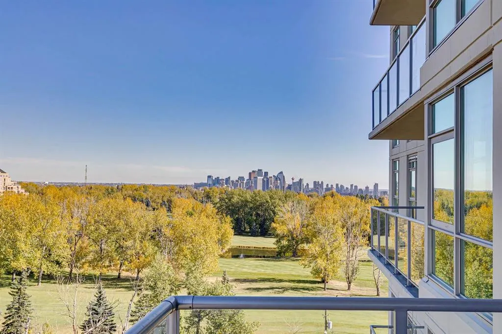 99 Spruce Place SW #706