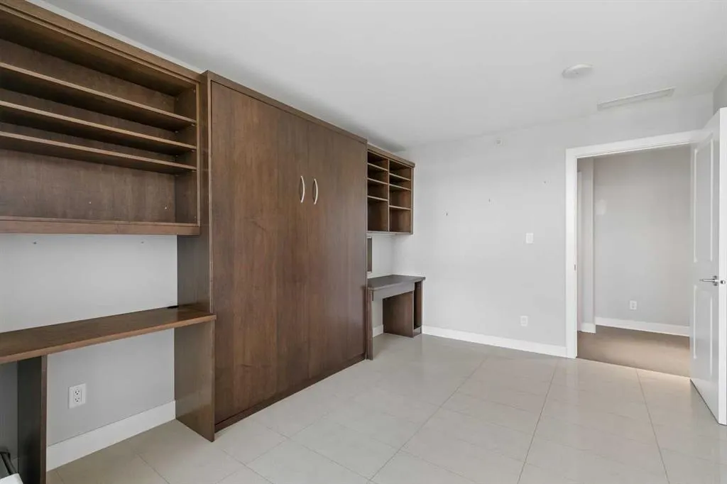 99 Spruce Place SW #706
