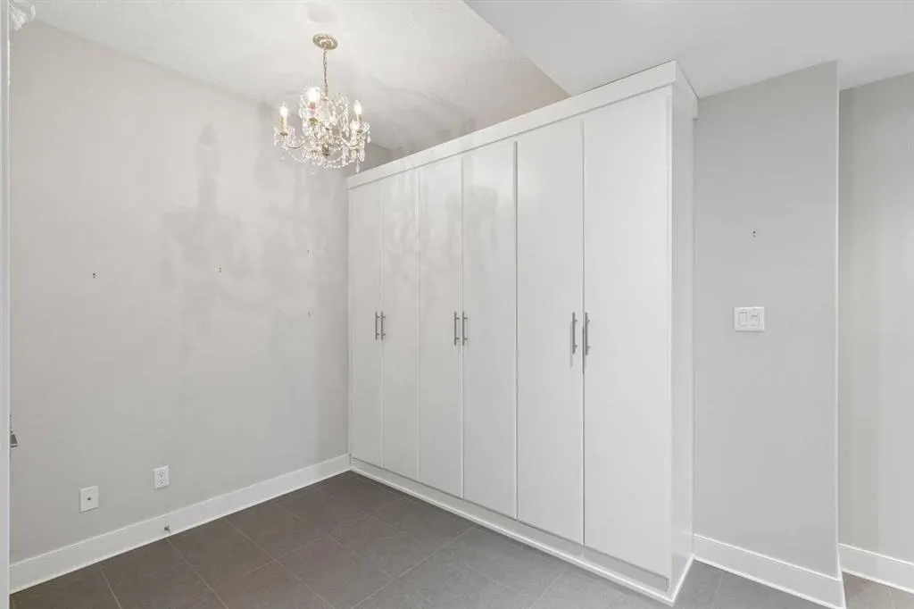 99 Spruce Place SW #706