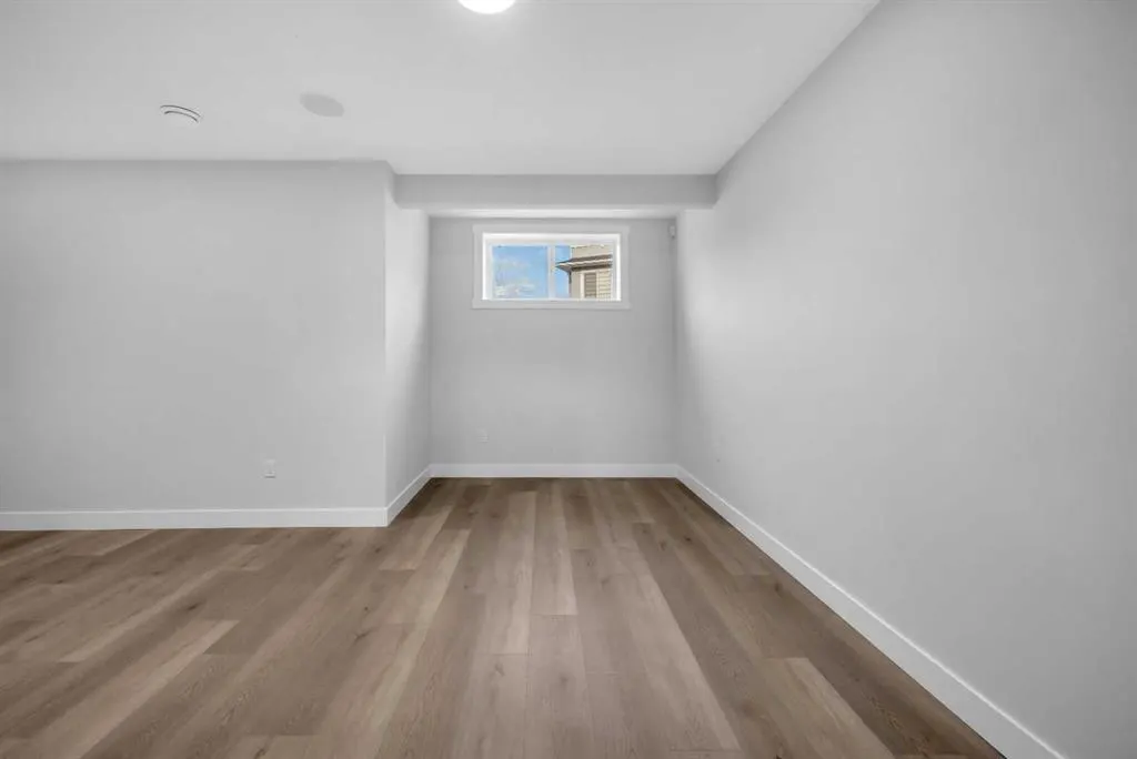 203 KINNIBURGH Place