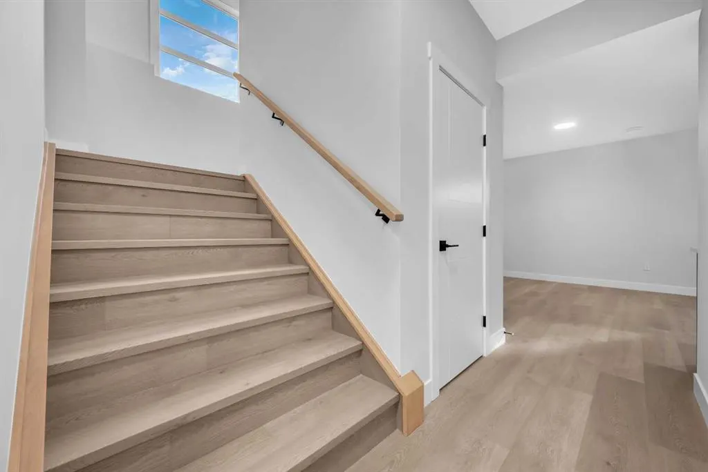 203 KINNIBURGH Place