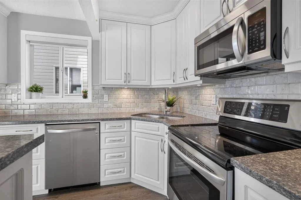 567 Edmonton Trail NE #9