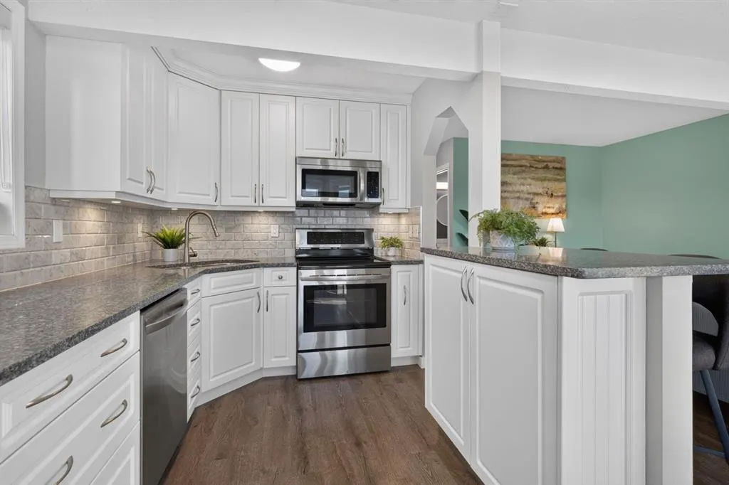 567 Edmonton Trail NE #9