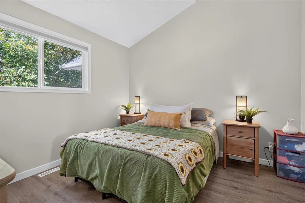 567 Edmonton Trail NE #9