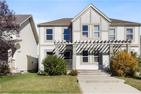 42 Copperpond Place SE