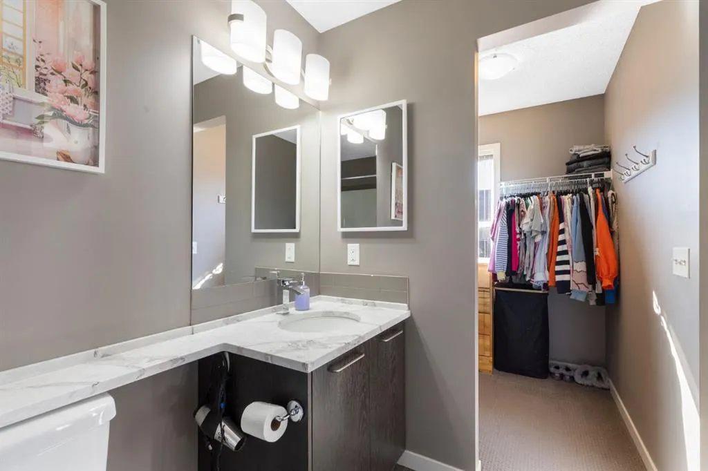 42 Copperpond Place SE