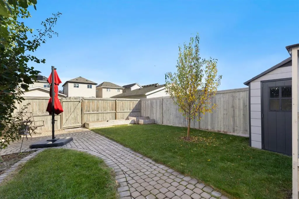 42 Copperpond Place SE